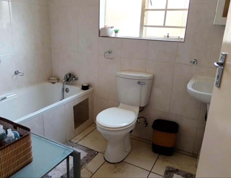 3 Bedroom Property for Sale in Waterval East North West